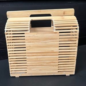 The perfect vacation purse